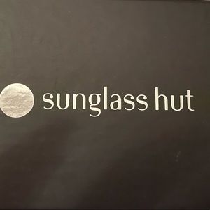 Black coach sunglasses limited edition original price 240$